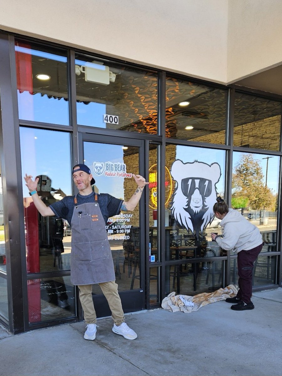 sonyajlewis's tweet photo. TODAY !  Grand Opening of #longmontcolorado's coolest new restaurant. @BigBearBakedPotatoes
Raffle for #Broncos tickets, #taylorswift poster and other swag #bigbearpotatoe at 17th and Pace (east side).  Check out Edward's innovative menu. 
Everything is super fresh and tasty. https://t.co/wWUckNXHIE