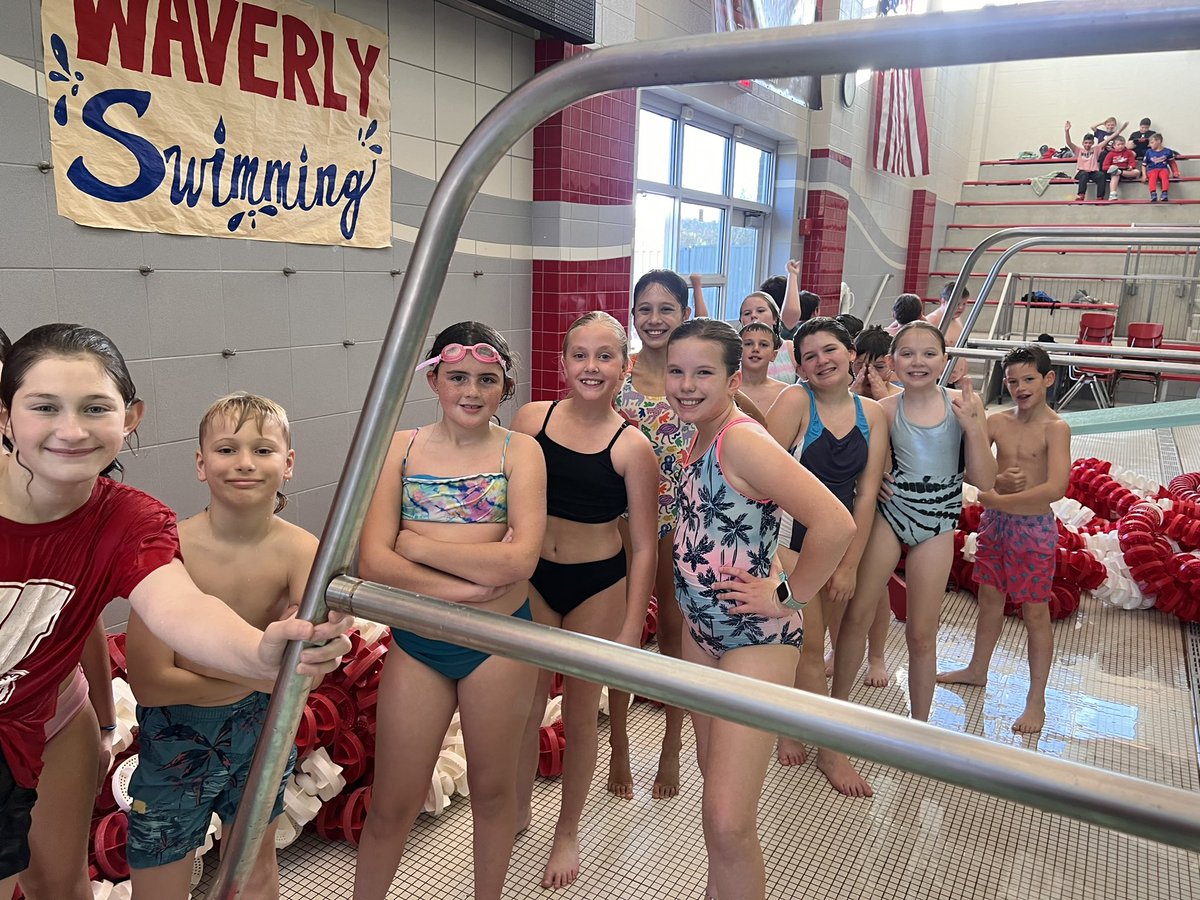 cate_pichany's tweet image. Friday fun at WMS!  #wcsdletsgo