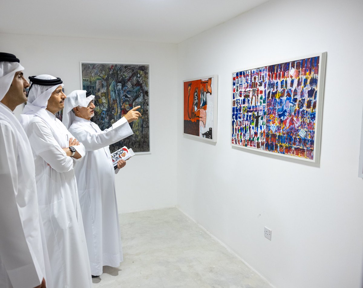 زرت اليوم مهرجان فريج الفن والتصميم في نسخته الأولى، الذي يأتي انطلاقاً من سعي دولة قطر أن تكون وجهة ثقافية عالمية. هذا الملتقى يساهم في تعزيز وتنمية الهوية الثقافية وإبرازها؛ لبناء مجتمع يعتز بقيمه الأصيلة وينسجم مع الثقافات الأخرى.