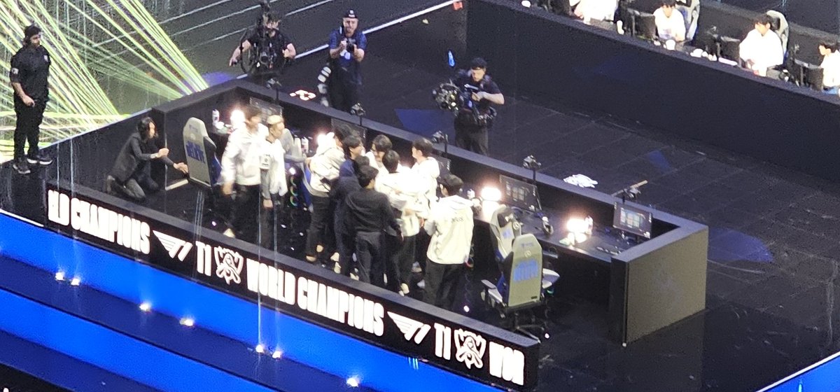 T1!! Der Rekordweltmeister ist erneut Worlds Champion! #Worlds2024 #LeagueOfLegends
