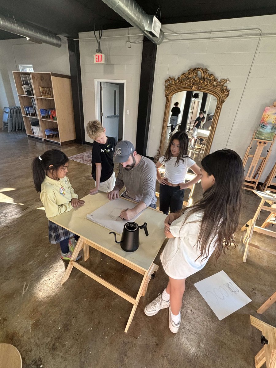 VAASLouisville's tweet image. 🎨 Our Young Artist Courses are in full swing, and we're blown away by the incredible talent and growth we're seeing! 

It’s not too late to nurture your young artist’s creativity enroll in our 4-week Intro to Art class today! #YoungArtists #ArtClasses #GrowingCreativity