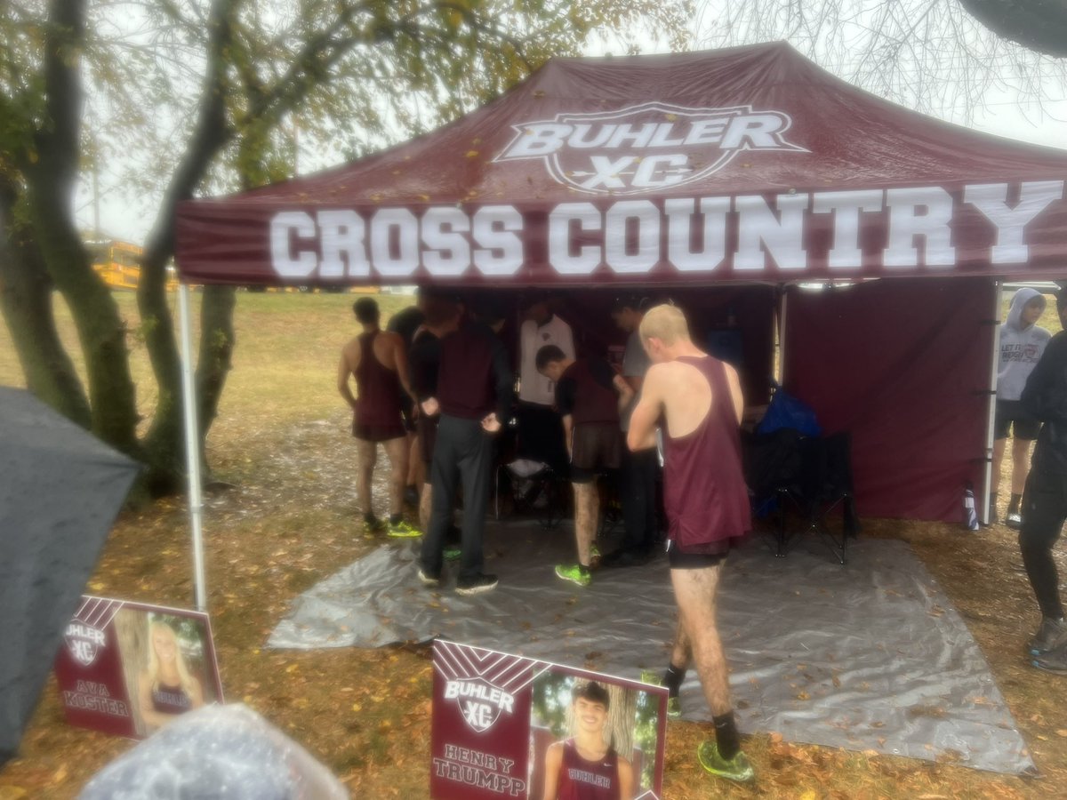 SeuserJ's tweet photo. 4A Boys State Runner-Up!!!  Congrats @BuhlerXCountry !! https://t.co/qVDN4TEtY4