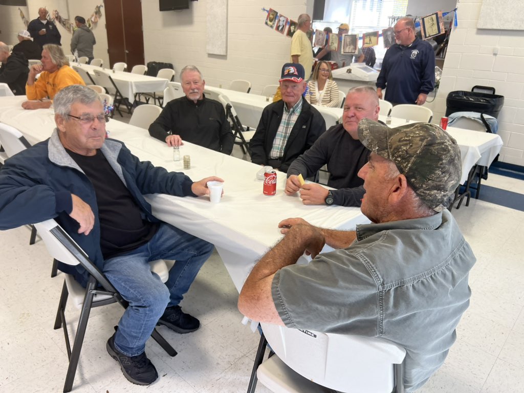 Nice meeting with the Teamsters Local 175 where they endorsed my campaign for Kanawha County Commission. 
It's good to be back seeing longtime friends. 
#natalie4kcc