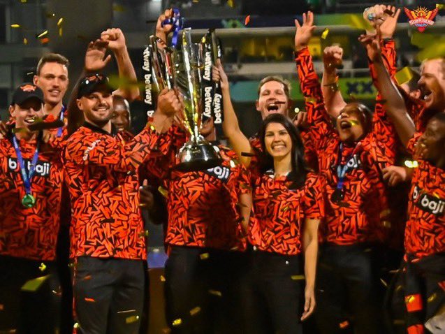 SunRisersVarun's tweet photo. Happy Birthday To The Queen Of SunRisers, The Queen Of The Cricket, The One And Only, Kaviya Maran 🧡🧡🧡

#HappyBirthday #SRH #OrangeArmy #IPL2025 https://t.co/UYHmBIUyCS