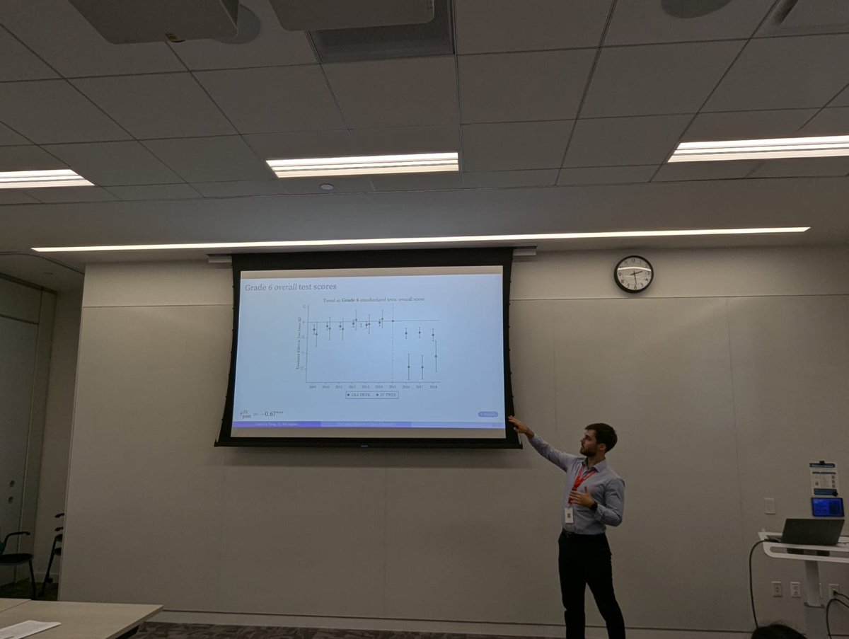 GAP_NU_'s tweet photo. #NEUDC2024 #Session3 Education, Development, and Resilience 
@tml_lloyd studies the educational impacts of using the local mother tongue as the language of instruction until grade 3. The policy lowered Grade 6 scores and reduced student enrollment and teacher retention. https://t.co/1EaBC32XwS