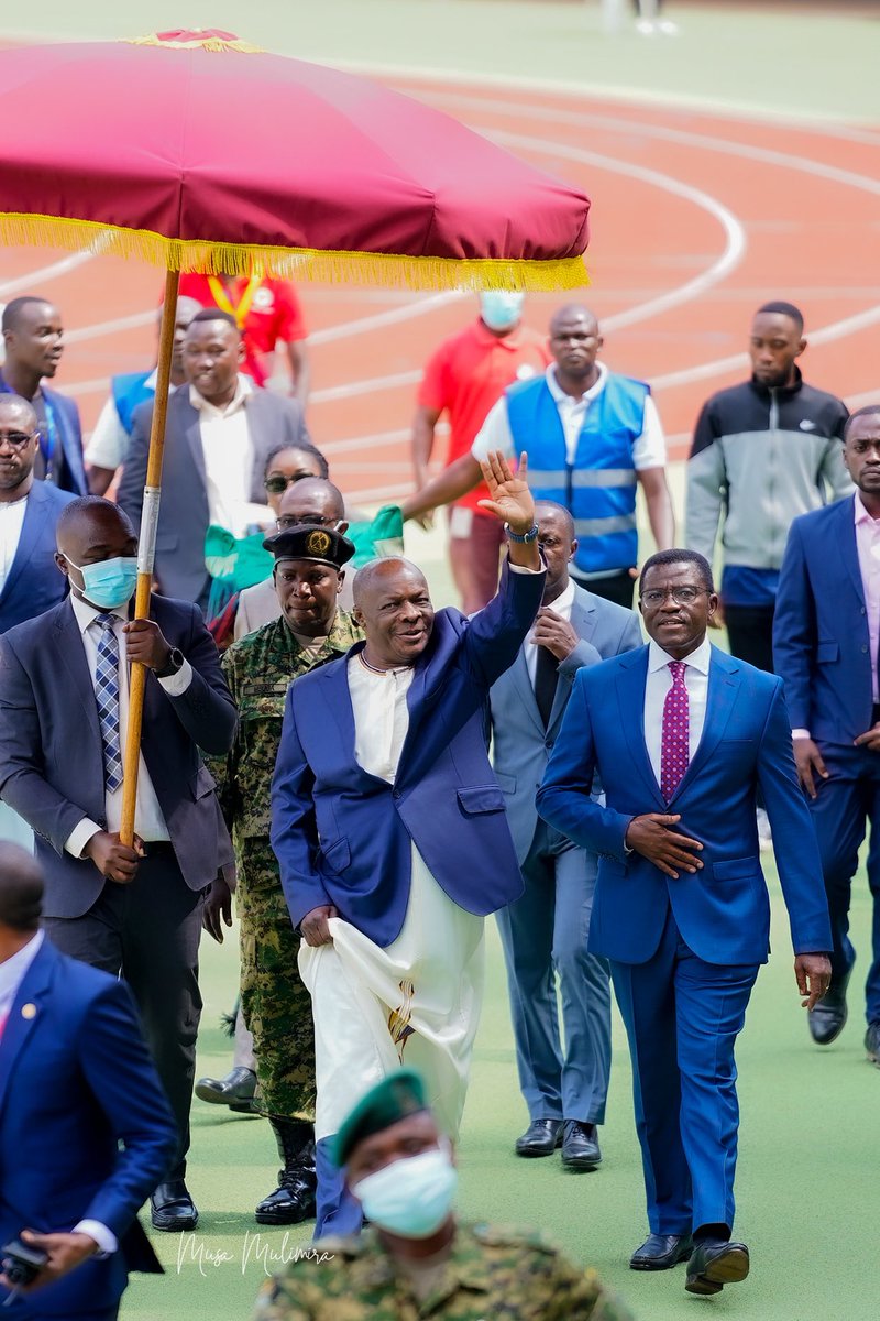 HEBobiwine's tweet photo. What an entertaining afternoon! Alongside tens of thousands of football lovers, we witnessed the thrilling finals of the 2024 edition of Masaza Cup at a packed Mandela National Stadium. Buddu clinched the trophy with a 1-0 win over Kyaggwe in an action-packed match. Congratulations to both teams for an incredible game!  Ssabasajja Kabaka Awangaale!