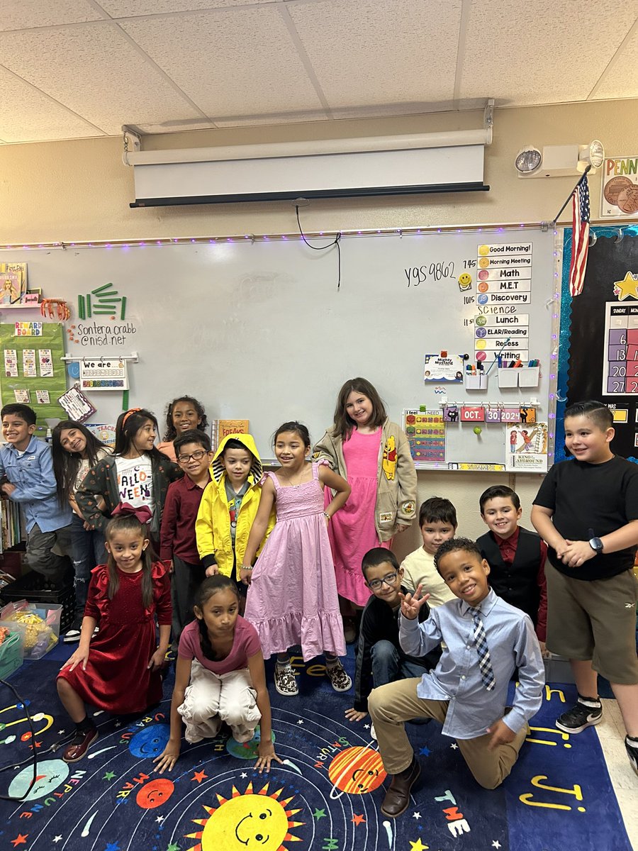 MrsJames tweet media