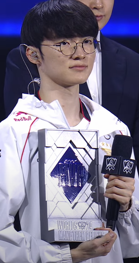 JankosLoL's tweet photo. Unreal. ZOFGK best roster in LoL history https://t.co/S1doAqdoe5