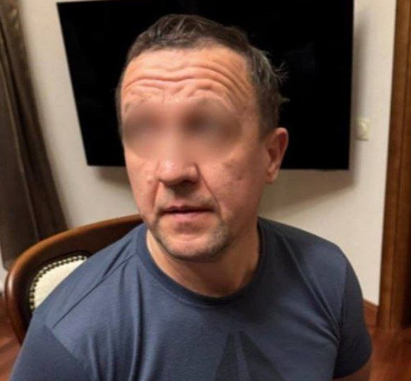 Арестован заказчик самого глупого убийства в Петербурге

Следствие готово поставить точку в расследовании громкого убийства у гимназии 662. Тогда, 20 февраля 2024 года, киллер обознался, выстрелил в упор в голову мужчине, который привез детей на занятия.

petrogazeta.ru/material/2024/…