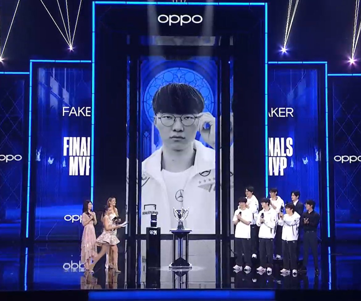 LVPesLoL's tweet photo. ¡Y el MVP de la GRAN FINAL de #Worlds2024 se lo lleva FAKER!

Tras diez años en lo más alto, sigue siendo el mejor jugador de la historia de League of Legends👑 https://t.co/UjtDXb3SNJ