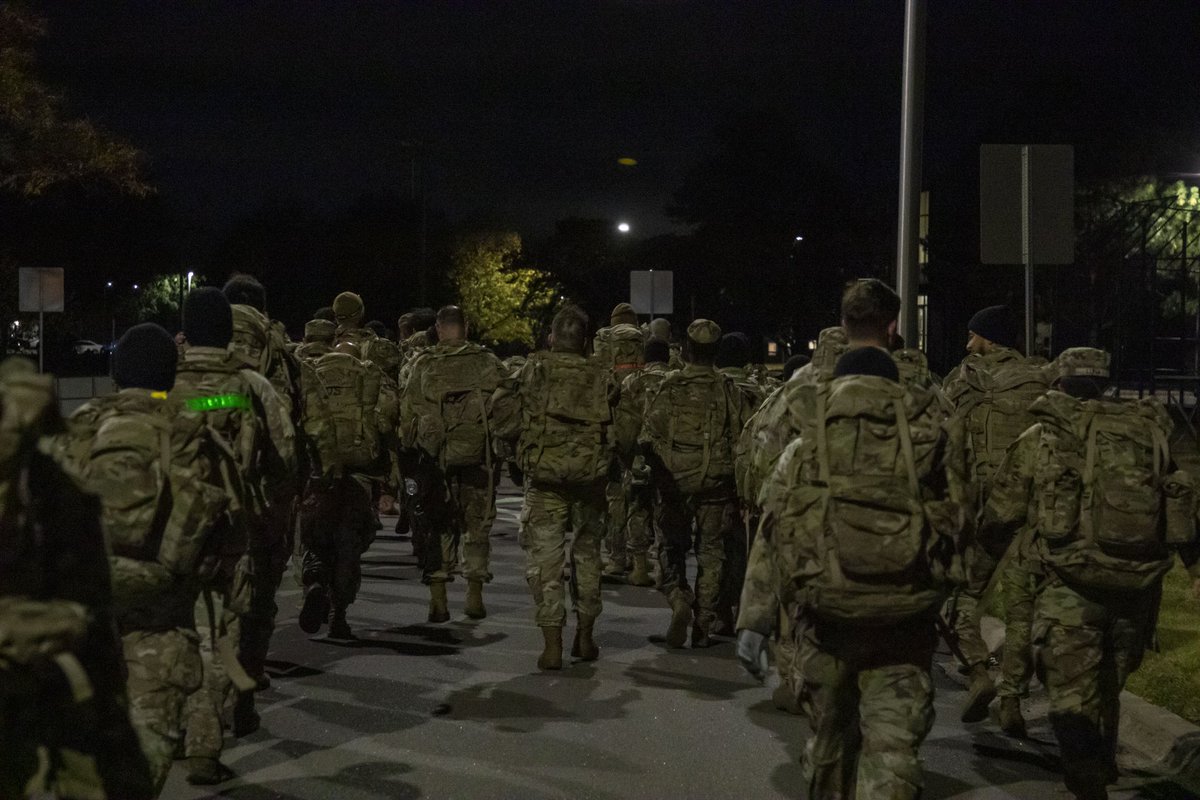FightingFirst's tweet photo. Soldiers & Families at #FortRiley joined BOSS, UMT, & CFRR to gather donations for recent hurricane victims. Units rucked supplies to those in need, showing our community’s dedication. #DutyFirst #BigRedOne #CenterofEverything
📷 Spc. Mackenzie Striker & Capt. Donmanique Hardy https://t.co/MQwRaseGOH
