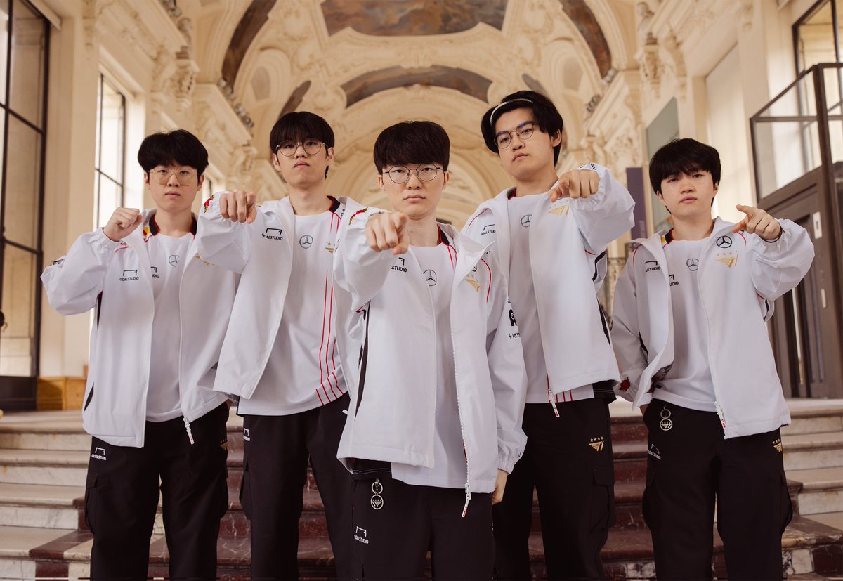 PLEASE keep this roster together! 

ZOFGK

3 finals ✅
2 summoners cups 🏆