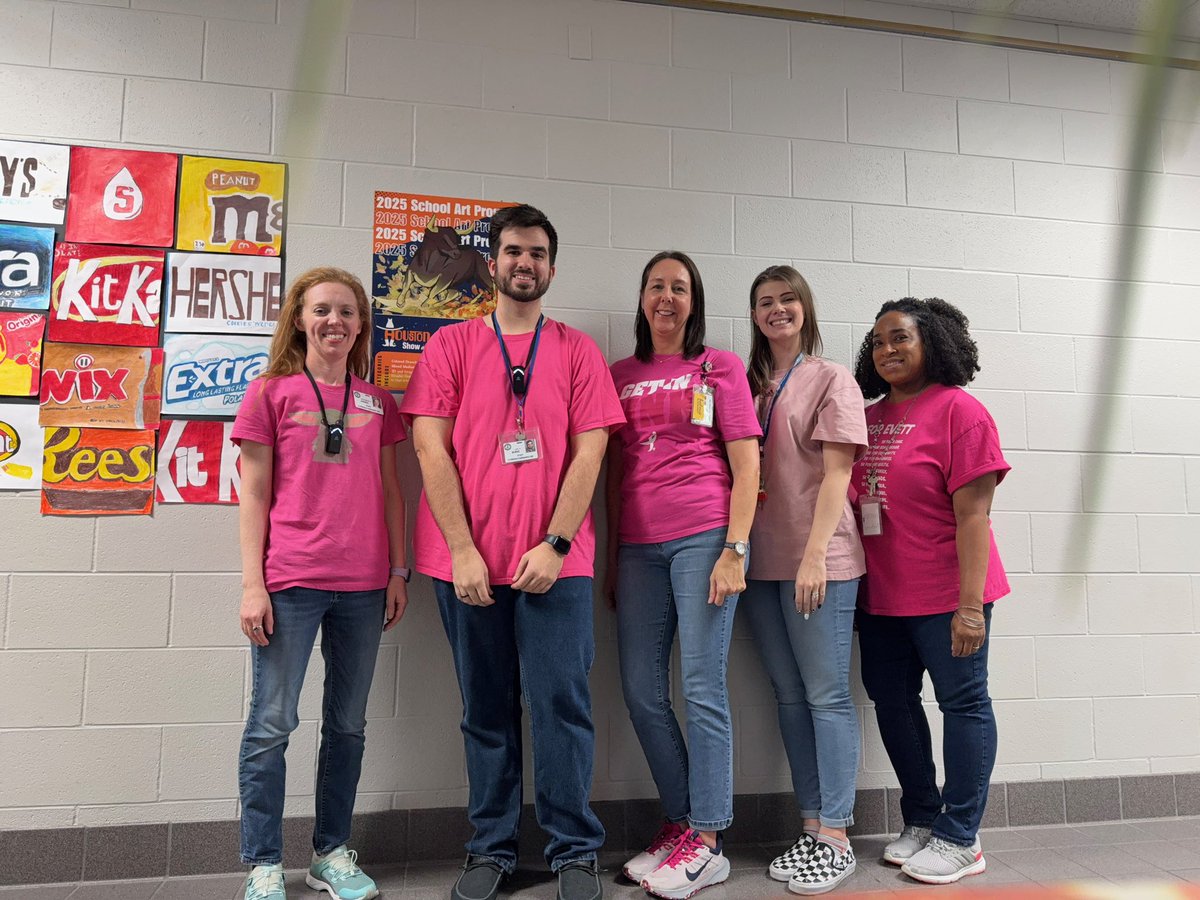 GoodsonOrch's tweet photo. Red Ribbon Dress Up Week! @goodsongms  @BP_Vasquez https://t.co/GpKXKqwgxp