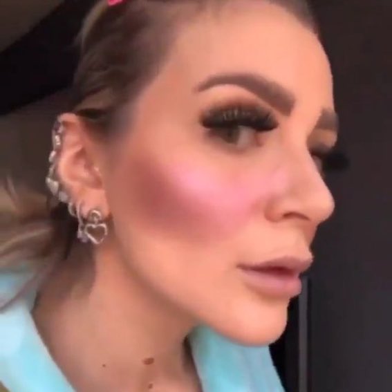 tinfromrio's tweet image. não sei se vcs repararam mas pararam de atualizar os charts