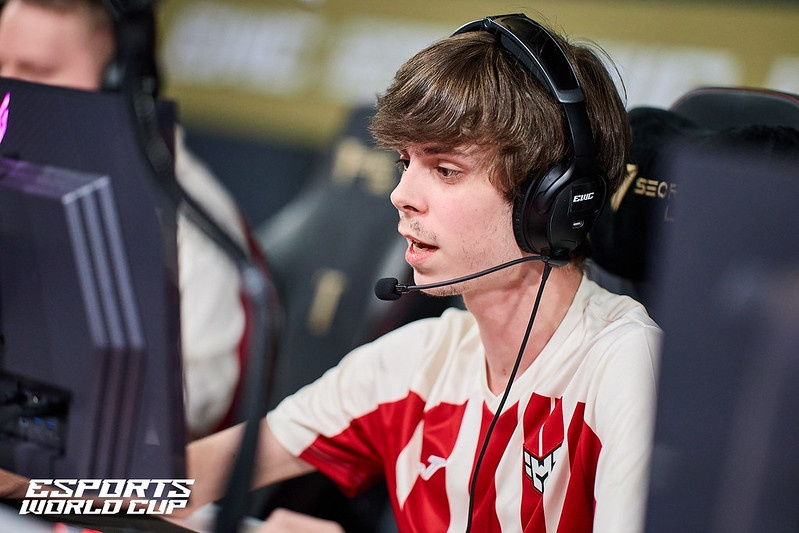hamzfv's tweet photo. @QueasyFN @pixiefnbr https://t.co/LG3B0QiqZr