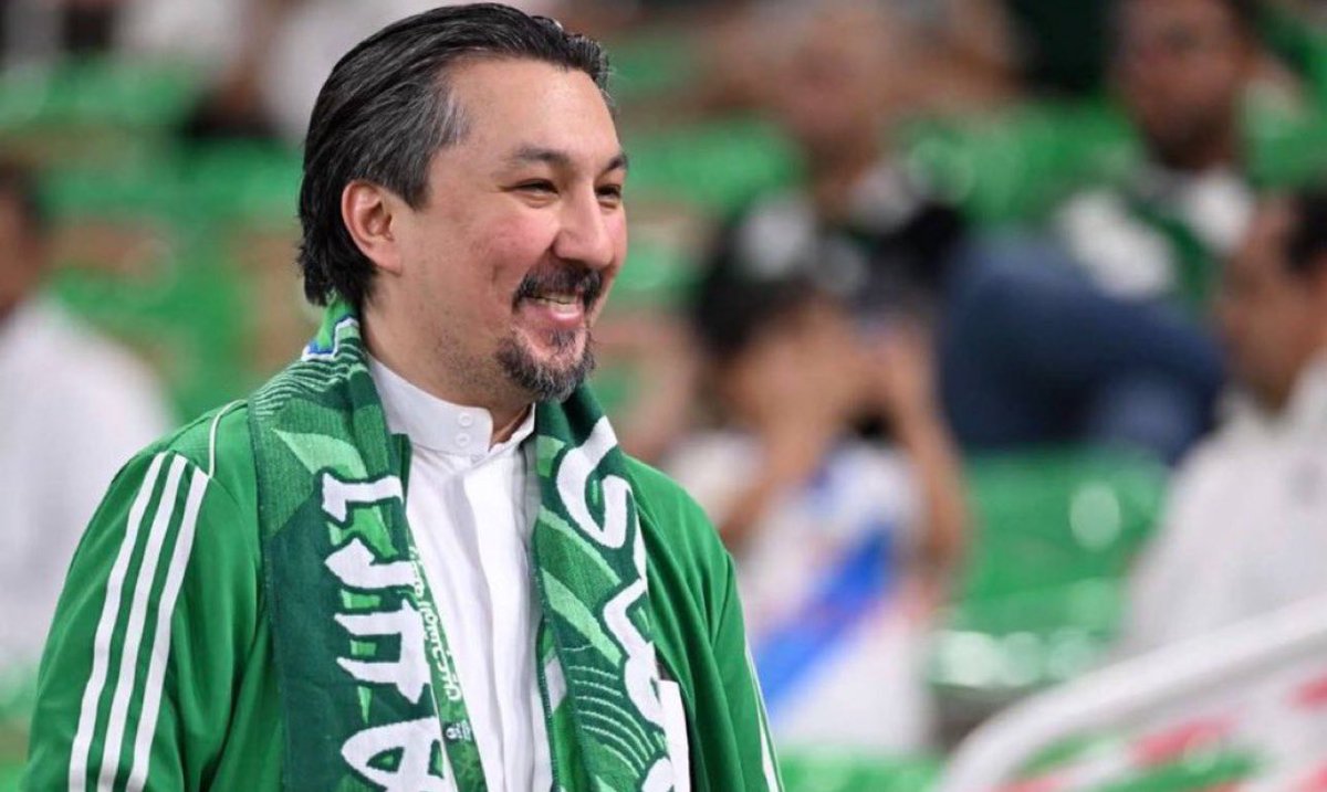 شكرا لك على كل ماقدمت يابدر تركستاني 
مرحلتك انتهت ولابد تعرف هذا الشي 
شيل عفشك انت ومن معك وفارقنا من الاهلي 
لا تيفو مثل الناس ولا تطوير بالتشجيع ابدا 
وفوق هذا تمنع الجمهور من مطالبات اليوم 
فارقنا فارقنا فارقنا.