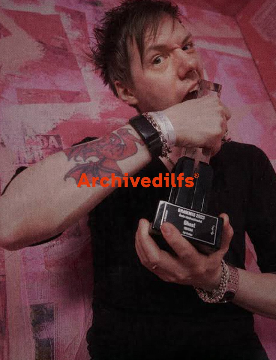 archivedilfs's tweet photo. TOP DILFS OF THE YEAR

54 • Tobias Forge https://t.co/0mXkEYQZW7