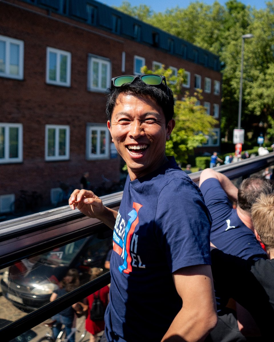 Geburtstagsgrüße und Glückwünsche gehen auch noch nach Japan zu unserem Spielanalysten Takahiro Sato, der gerade Vater geworden ist 💙
_
#KielAhoi