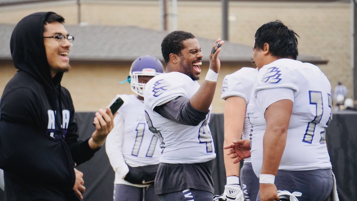 Avila University Football tweet media