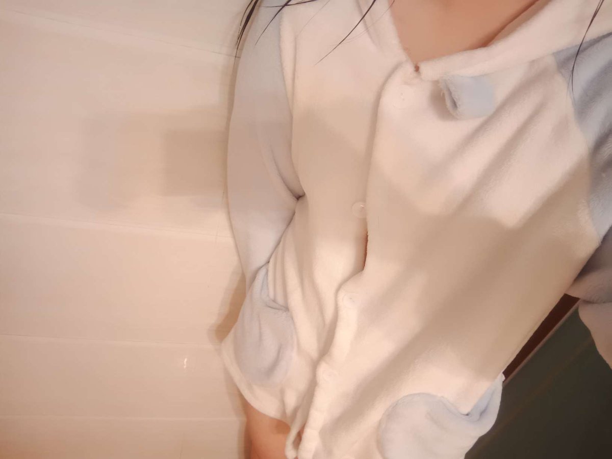 ajiang1023's tweet photo. 睡不着也可以找我的 #女高 #反差 #文爱 https://t.co/yvLFpbmCxo