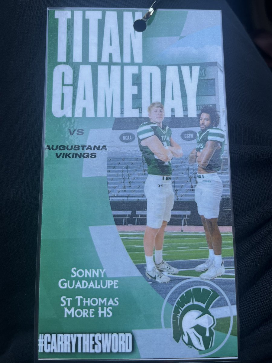 Wanted to thank <a href="/CoachYarosz/">Mike Yarosz</a> and <a href="/IWUTitanFball/">ILLINOIS WESLEYAN FOOTBALL</a> for the amazing visit and can’t wait to see what the future holds within.