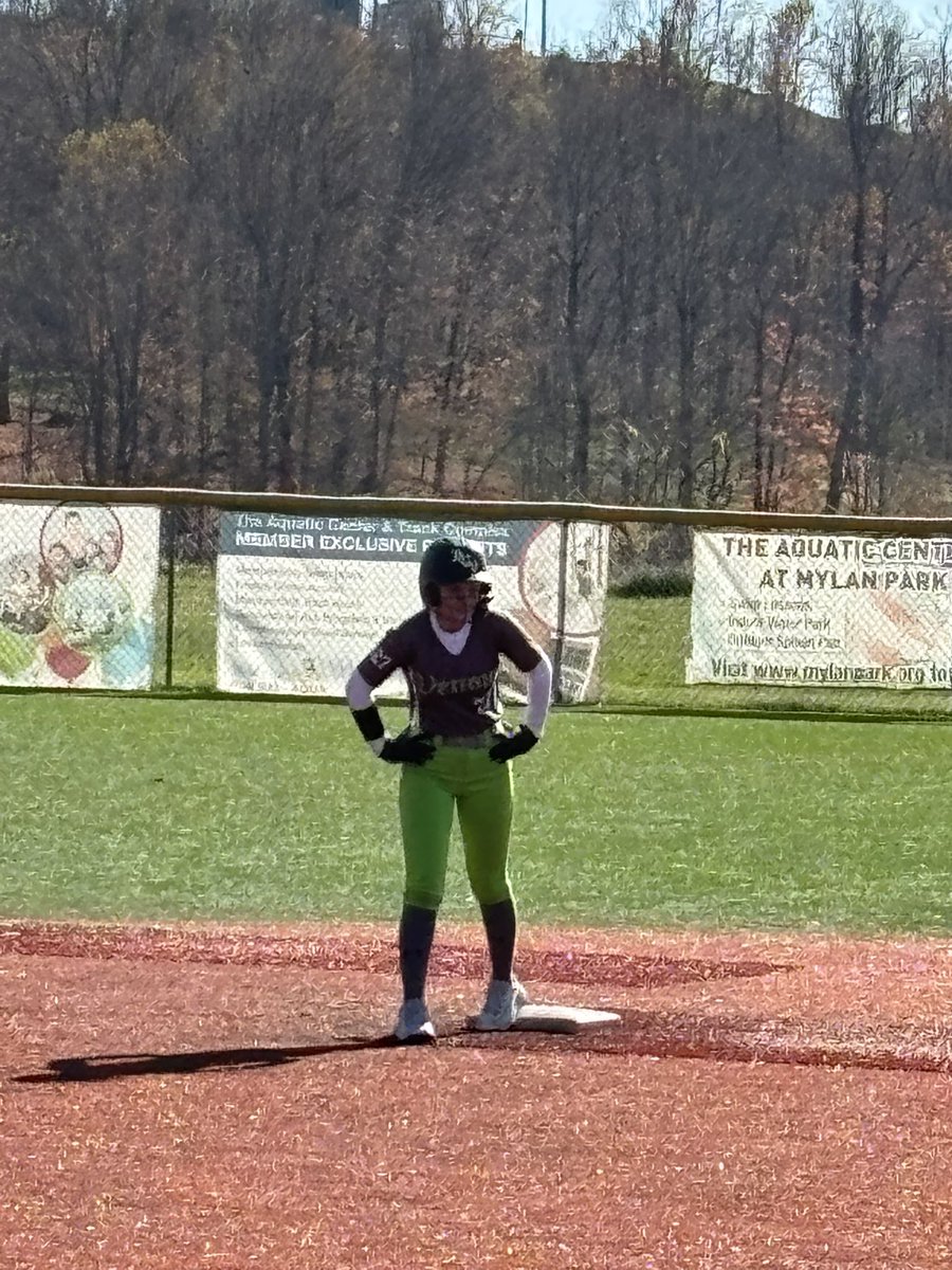 RCVENOM09's tweet photo. Finished the day 3-0 after a 16-2 victory over Bedford Stampede! @aryanabischoff_ had 3 hits (2B), 3 RBIs &amp; 2 runs while @ingram_bre09 had two doubles off the fence along w/ 4 RBIs! Good day all with 23 hits total! Back at it tomorrow at 11:50am &amp; 1:15 pm. Great job! https://t.co/33pWjR9nC0