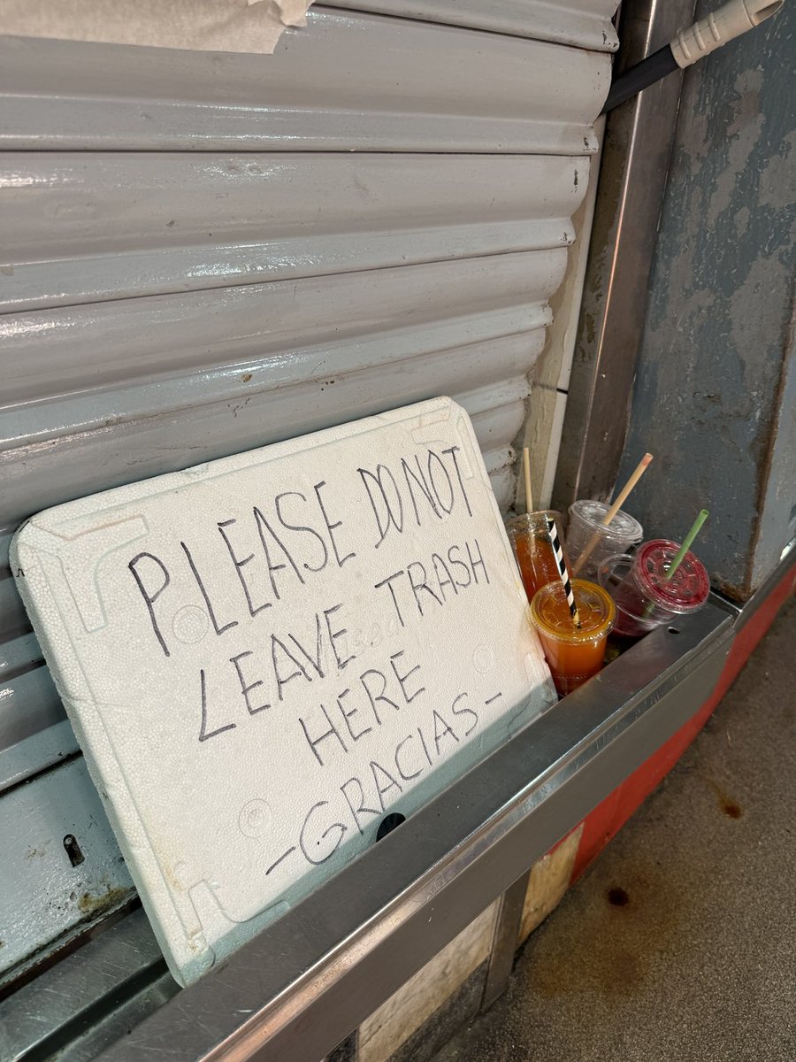 davefev's tweet image. “It’s ok, we can change things by putting up a sign…” #SignEngineering #Transport #ActiveTravel