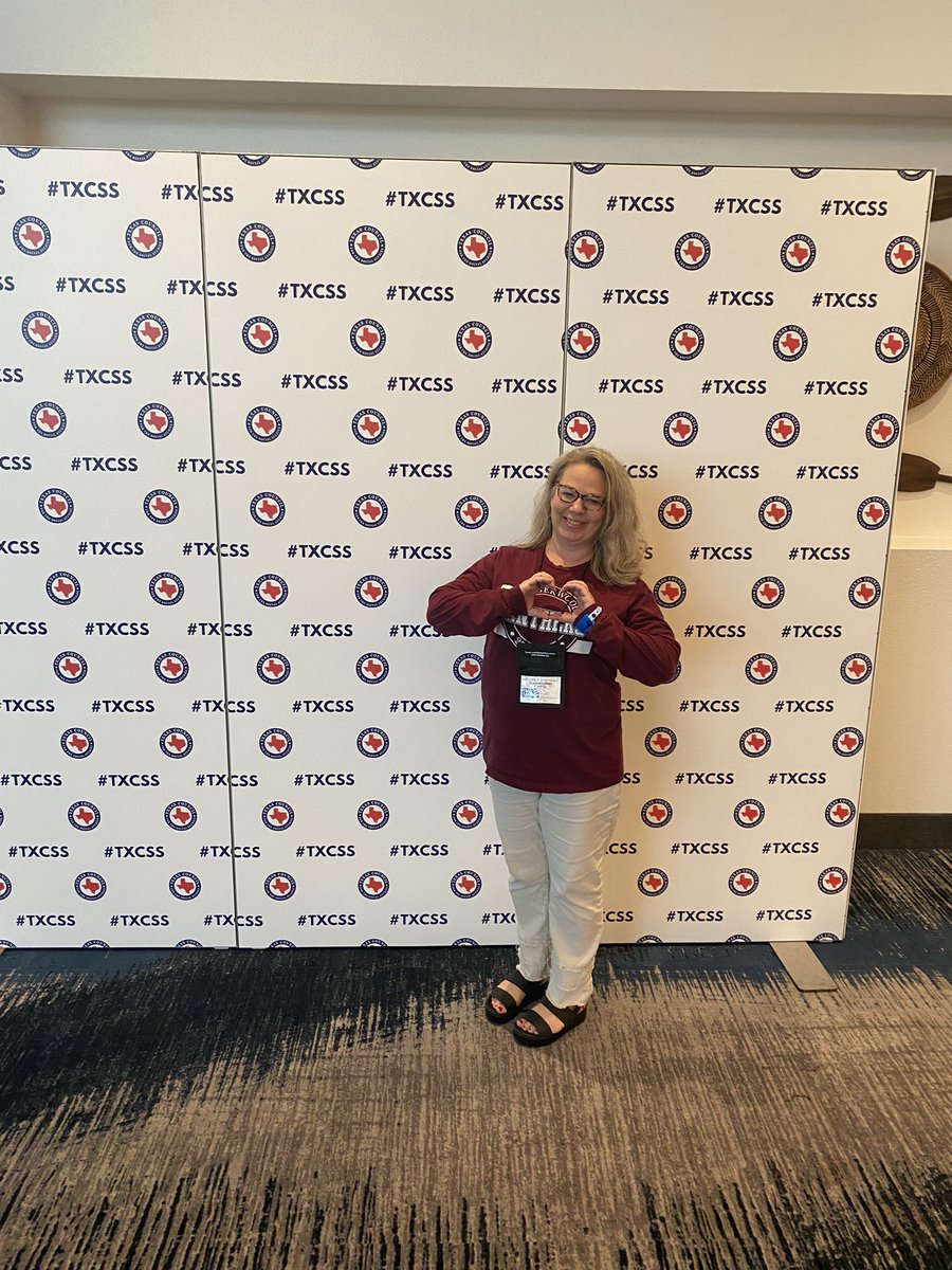 Sobrien2020's tweet image. @humble_SocSt @HumbleISD_TMS #lifelonglearner loving #txcss2024 Fall Conferencestrategies, content…. Takeaways and giveaways!