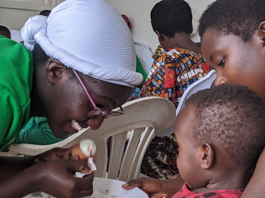 RwandaFarmiSol's tweet photo. As root hairs of the plants brings food and water to hall plant, is like giving #BetterLife to all children.
Malnutrition to the young ones is like nematodes attacking root hairs of the plants, it affects plant's life cycle. One egg per child , three eggs per week, #saveThem. https://t.co/8TGC8hEjt6
