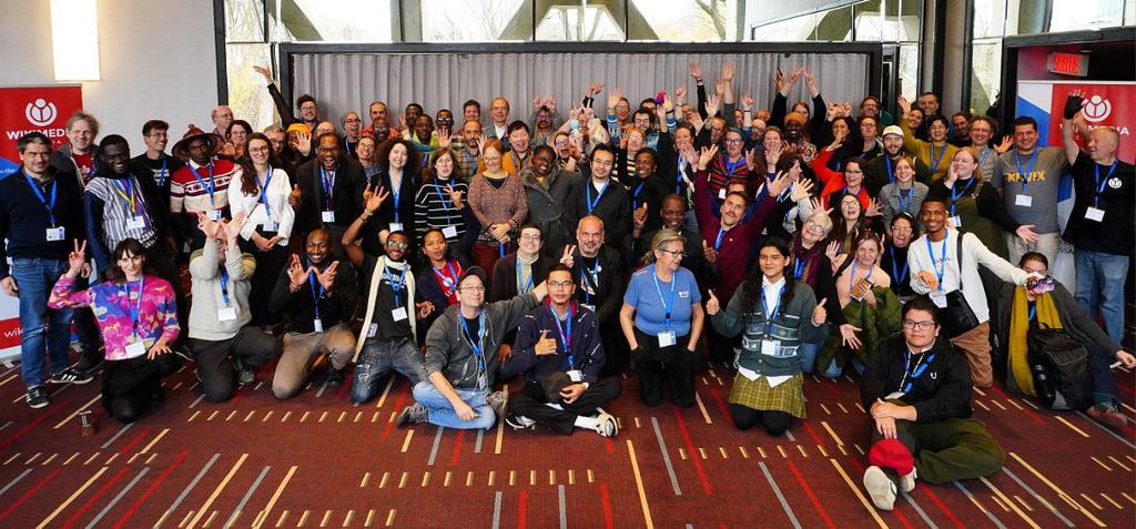 wikiconvention (@wikiconvention) on Twitter photo La traditionnelle photo de groupe de la #Wikiconvention francophone 2024 à Québec !
Merci à chacun.e pour votre participation !
Photo : <a href="/HabibMhenni/">Habib Mhenni</a> La traditionnelle photo de groupe de la #Wikiconvention francophone 2024 à Québec !
Merci à chacun.e pour votre participation !
Photo : <a href="/HabibMhenni/">Habib Mhenni</a>