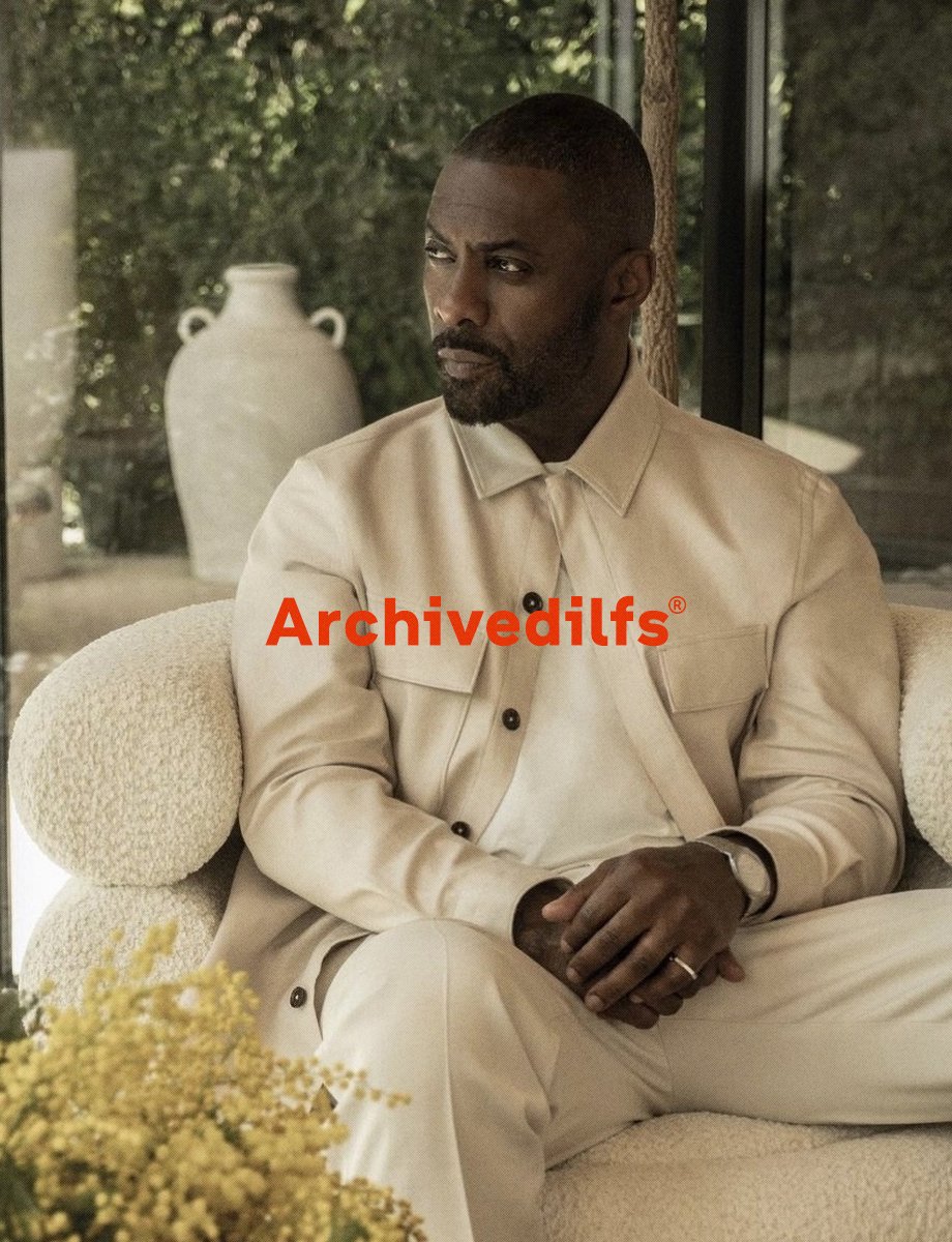 TOP DILFS OF THE YEAR

15 • Idris Elba