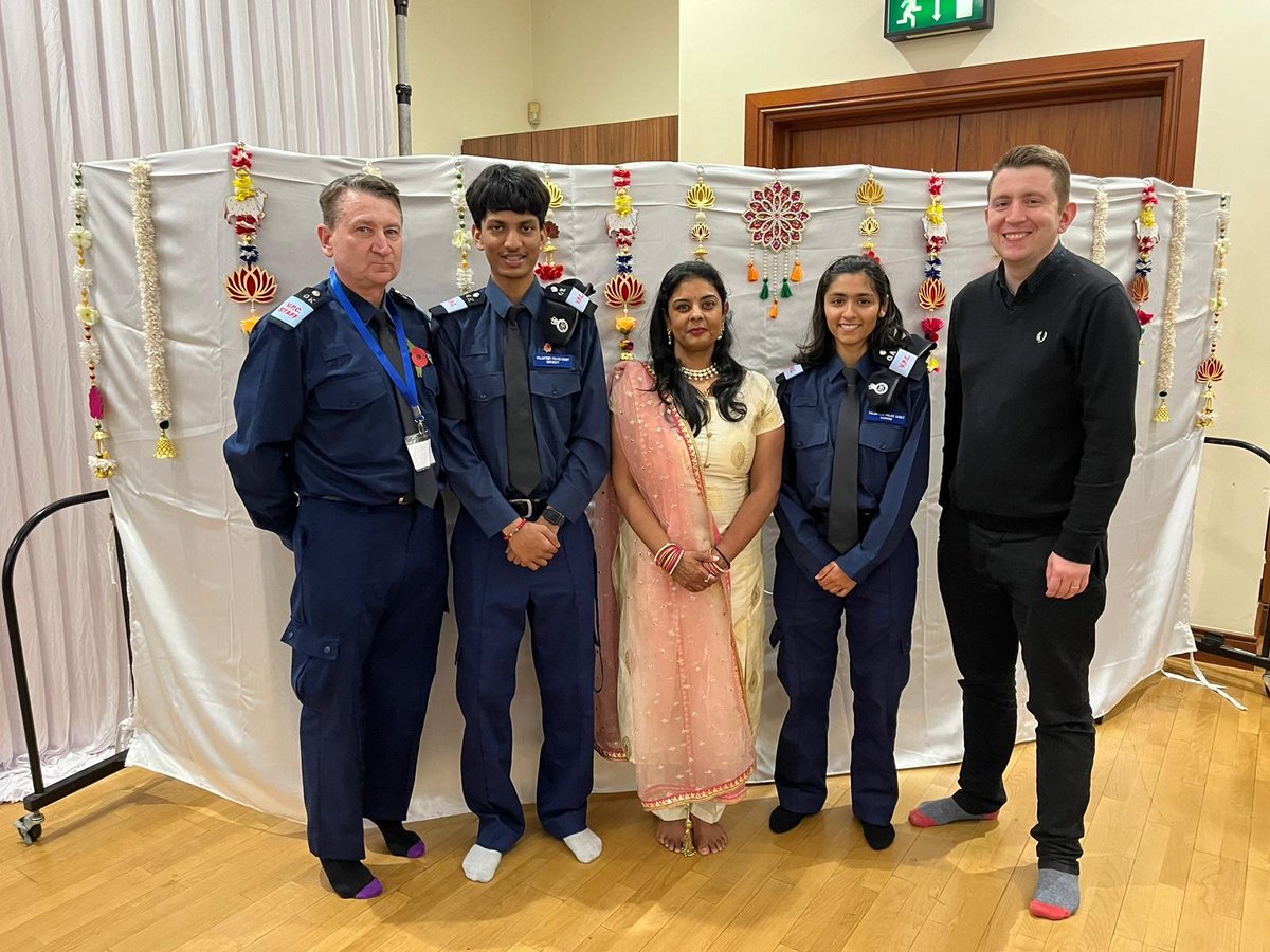 Harlesden Police (@mpsharlesden) on Twitter photo The Brent Volunteer Police Cadets helped celebrate Diwali by giving out crime prevention leaflets & were joined by your local Councillors. #HarlesdenKGSNT <a href="/BrentVPC/">Brent VPC</a> <a href="/Brent_Council/">Brent Council</a> <a href="/MPSBrent/">Brent MPS | North West BCU</a> <a href="/NCCBrent/">Newman Catholic Coll</a> <a href="/stclaudinesnw10/">St Claudine's Catholic School for Girls</a> <a href="/MPSStonebridge/">Stonebridge Police</a> <a href="/BAPS/">BAPS</a> The Brent Volunteer Police Cadets helped celebrate Diwali by giving out crime prevention leaflets & were joined by your local Councillors. #HarlesdenKGSNT <a href="/BrentVPC/">Brent VPC</a> <a href="/Brent_Council/">Brent Council</a> <a href="/MPSBrent/">Brent MPS | North West BCU</a> <a href="/NCCBrent/">Newman Catholic Coll</a> <a href="/stclaudinesnw10/">St Claudine's Catholic School for Girls</a> <a href="/MPSStonebridge/">Stonebridge Police</a> <a href="/BAPS/">BAPS</a>