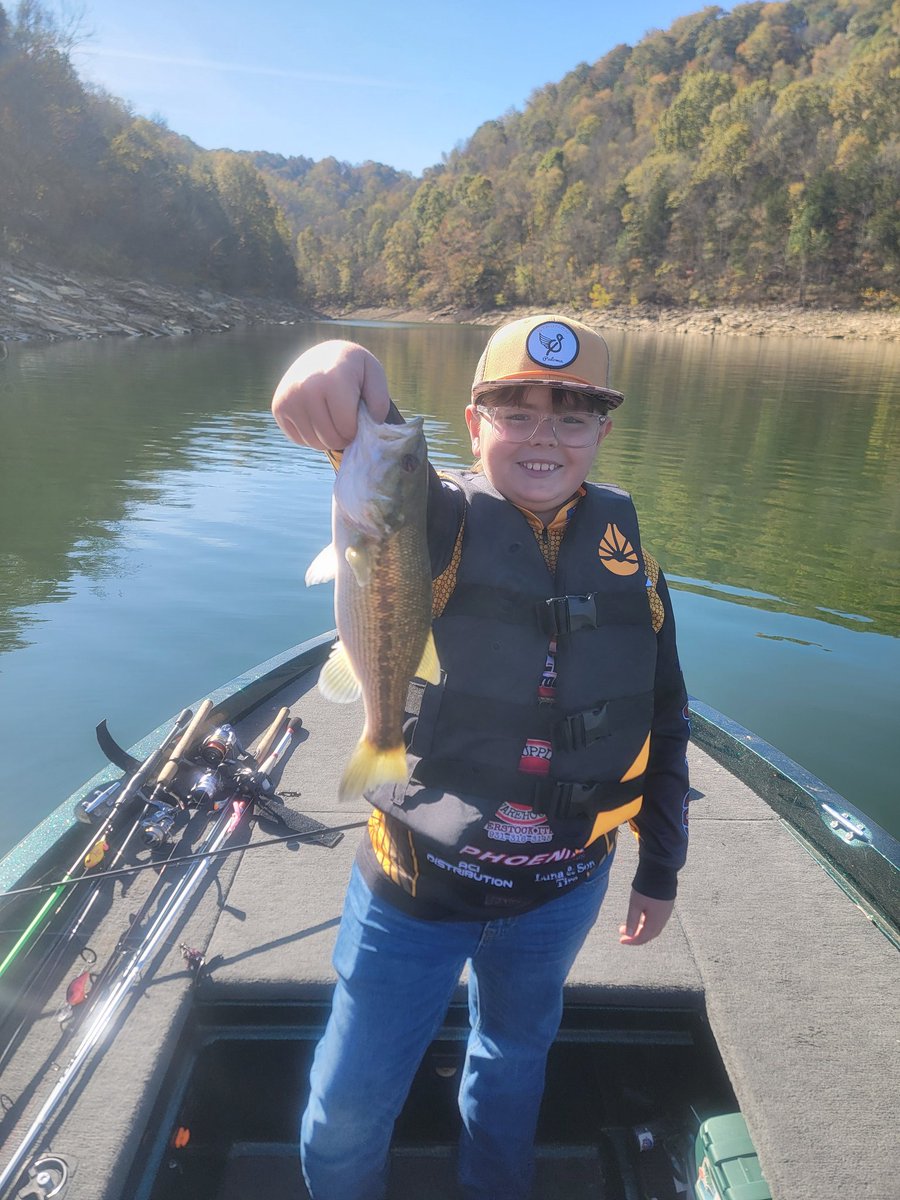 Don't know which one was more excited about the big fish!! <a href="/_FishHog_/">Fish Hog</a> <a href="/Bill_Dance1/">Bill Dance</a> <a href="/blantonfishing/">Blanton Fishing</a> <a href="/Line_Cutterz/">Line Cutterz,  LLC.</a> <a href="/TheLucasBlack/">Lucas Black</a> <a href="/MysteryTackleBx/">Mystery Tackle Box</a> <a href="/NC5_LelanStatom/">Lelan Statom</a> <a href="/HulkHogan/">Hulk Hogan</a>
<a href="/ErikAinge3/">Erik Ainge</a> #fishing #kidsoutside #outdoors #memories