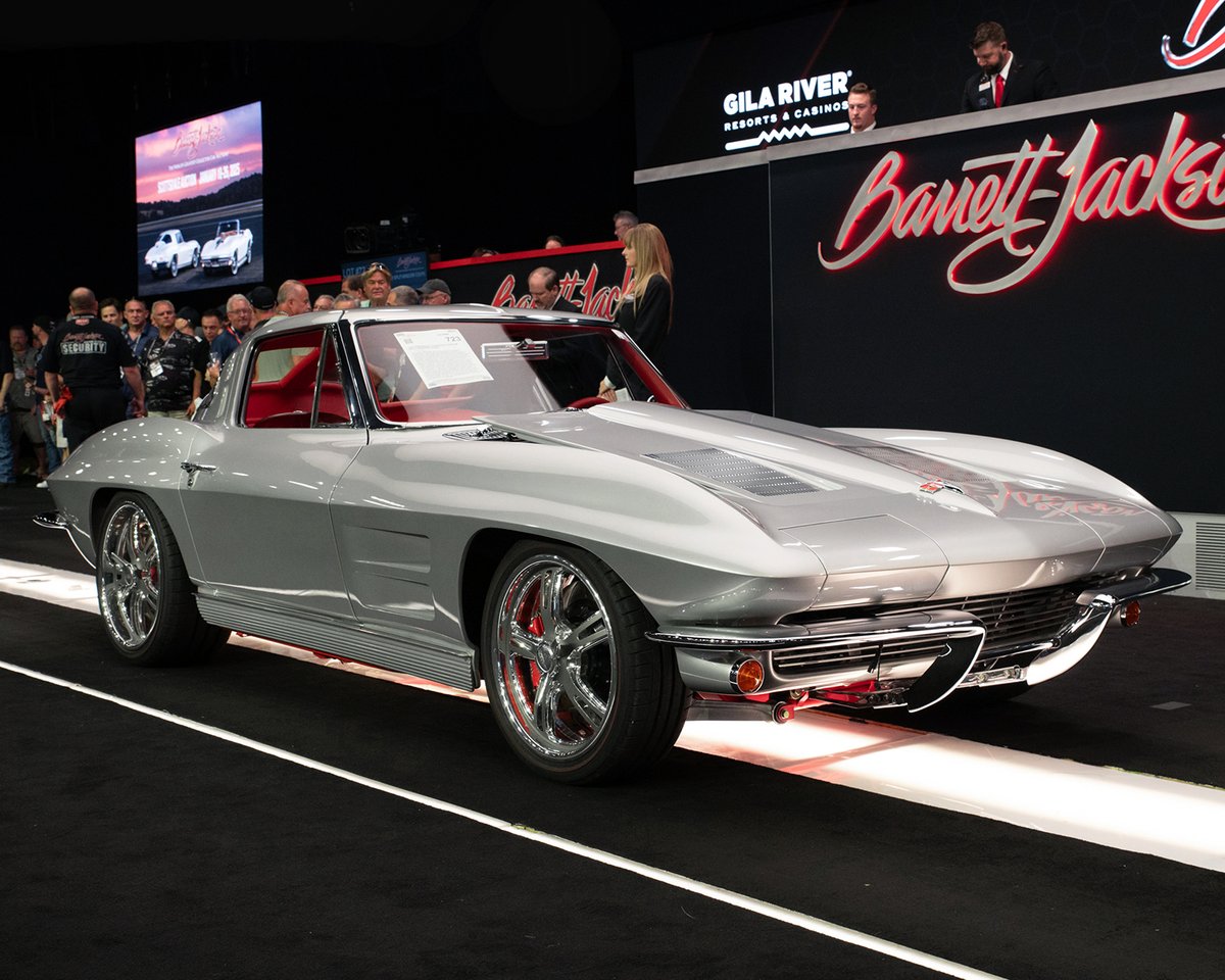 Barrett_Jackson's tweet image. Sold for $253,000, this custom 1963 @Chevrolet #Corvette #SplitWindow is a showstopper! Powered by an #LS9 #ZR1 #supercharged #V8 paired with a Tremec 5-speed, it’s a fusion of #classic style and modern power.

Learn more: bit.ly/AZ24TW-SilverB…