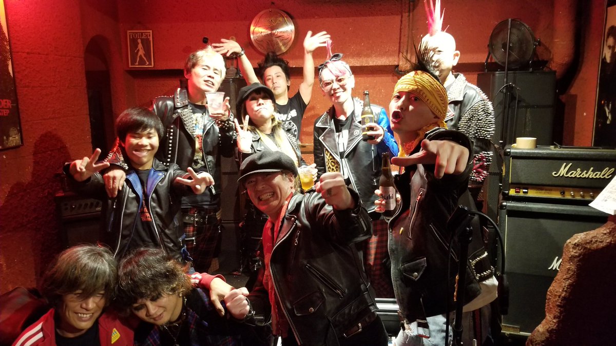 junknismo23's tweet photo. #ShortCommand Vol.71
其々がしょう君への熱い思いを語ってくれた皆さんこの笑顔がこの日のイベントを物語ってます‼️
我ながら良い写真だ😁
#しょうジェイソン
#SEXPOTUGLYFACE
#POCKET
#bEERPiGs
#BURSTBOX
#ヨシト
#中部の司令塔
#岐阜キングビスケット https://t.co/SBxYxtXKYy