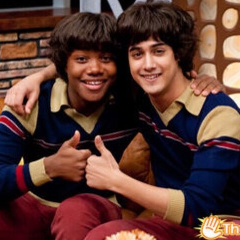 jordynceIeste's tweet photo. identical twins https://t.co/8y3Hzhre5w