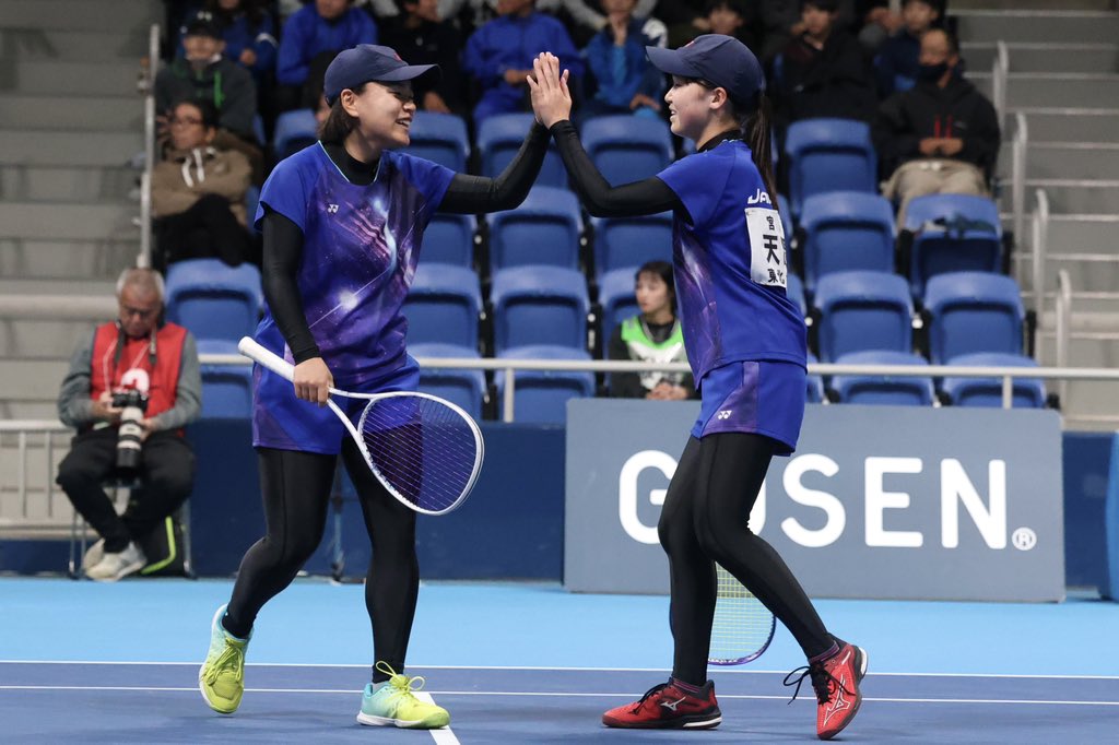 女子準決勝》 天間・左近（日本体育大学）0-3天間・宮前（東北高校