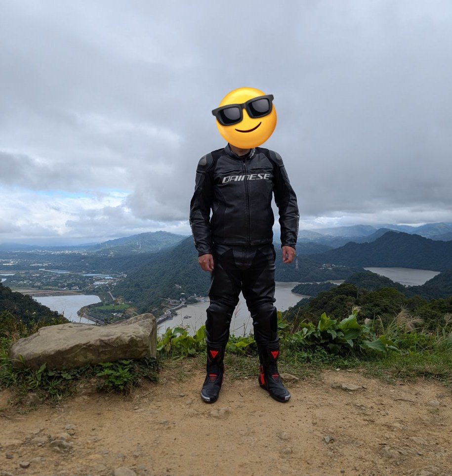 天氣涼爽，真適合穿裝備出門帥一波😆