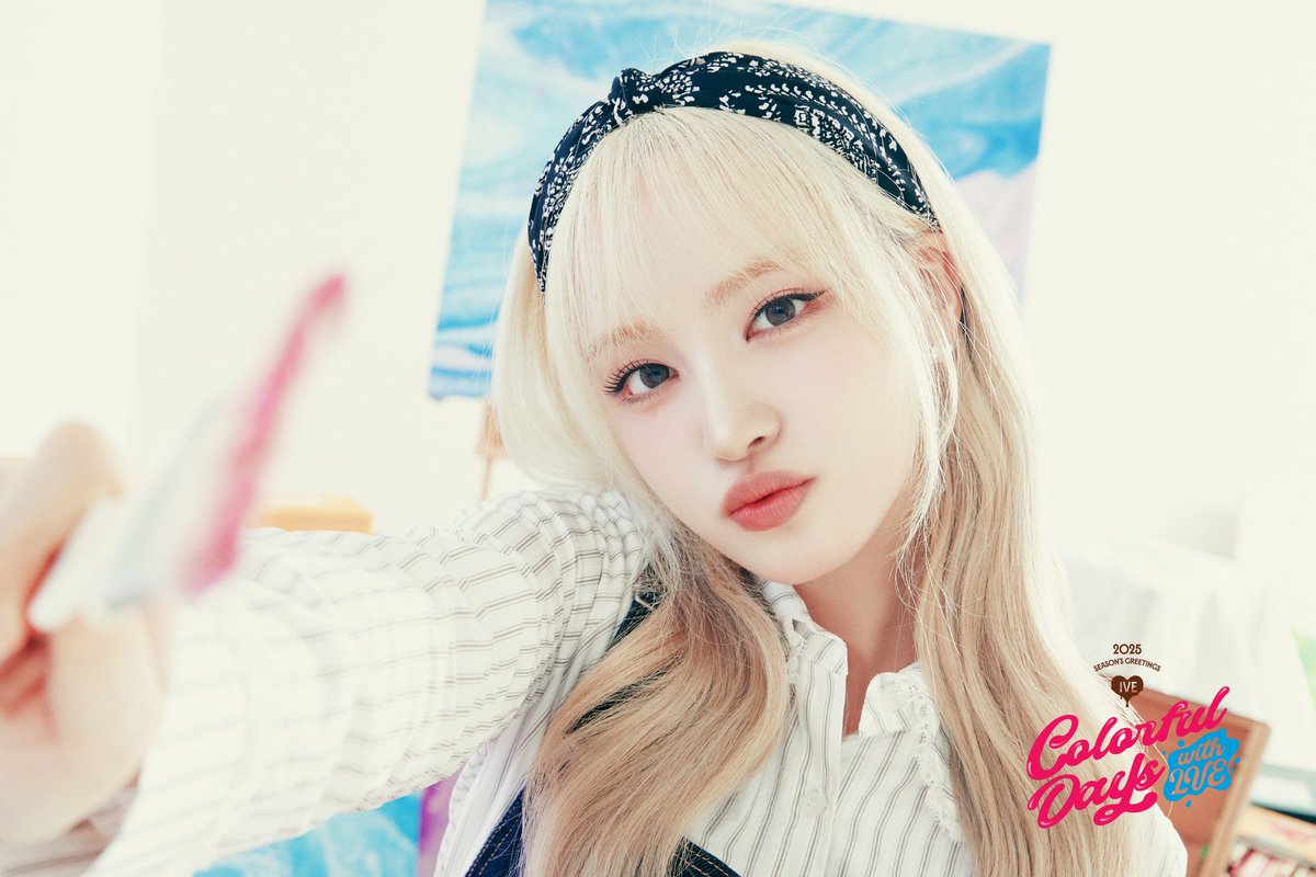 IVEstarship's tweet image. IVE 2025 SEASON'S GREETINGS 
&amp;lt;Colorful Days with IVE&amp;gt;

CONCEPT PHOTO

🎨 PRE-RELEASE
: 2024.11.11 MON 11AM (KST)

#IVE #아이브
#JANGWONYOUNG #장원영
#LIZ #리즈
#LEESEO #이서