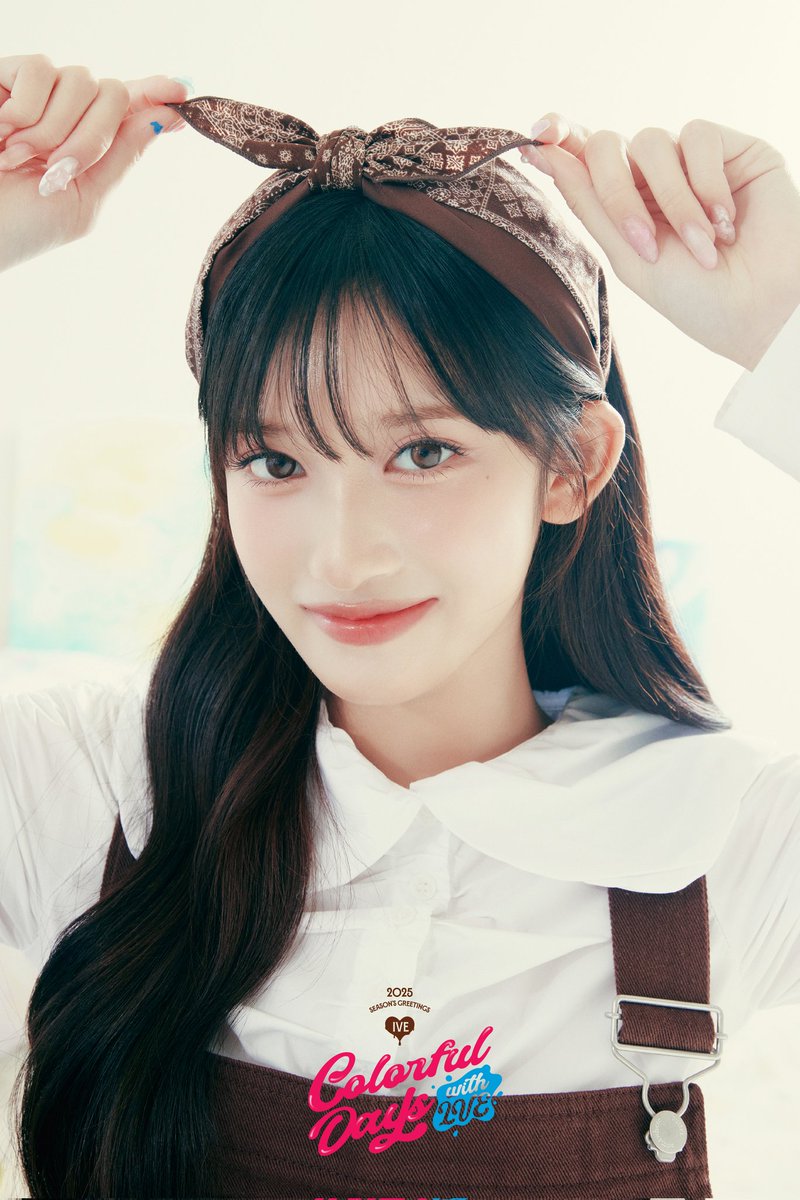 IVEstarship's tweet image. IVE 2025 SEASON'S GREETINGS 
&amp;lt;Colorful Days with IVE&amp;gt;

CONCEPT PHOTO

🎨 PRE-RELEASE
: 2024.11.11 MON 11AM (KST)

#IVE #아이브
#JANGWONYOUNG #장원영
#LIZ #리즈
#LEESEO #이서