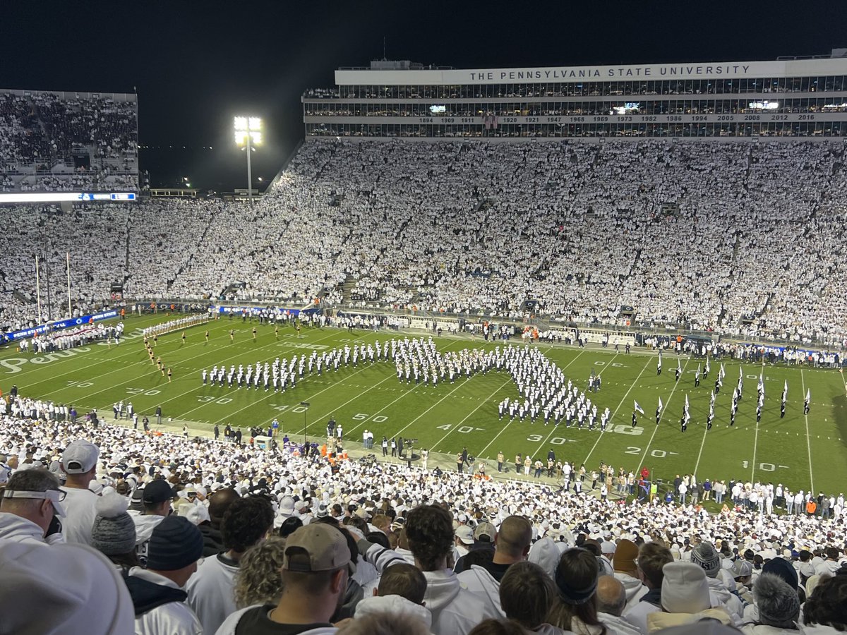 Softykjr's tweet photo. Pen St band performing Bow Down https://t.co/WH1YE00NZ9
