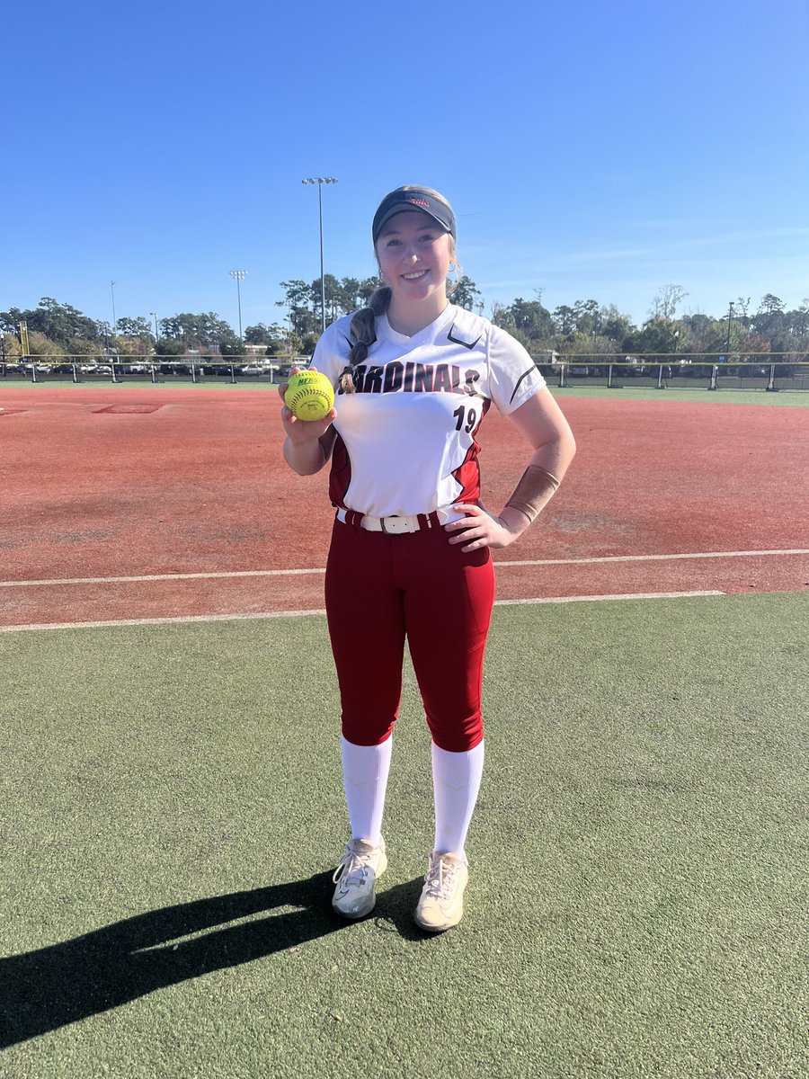🚨DINGER ALERT🚨
<a href="/owolf2026/">Olivia Wolf (2026)</a> with 1(1/2) home runs! A solo shot dead center and hitting the very top of the fence opposite field with the unlucky bounce back in