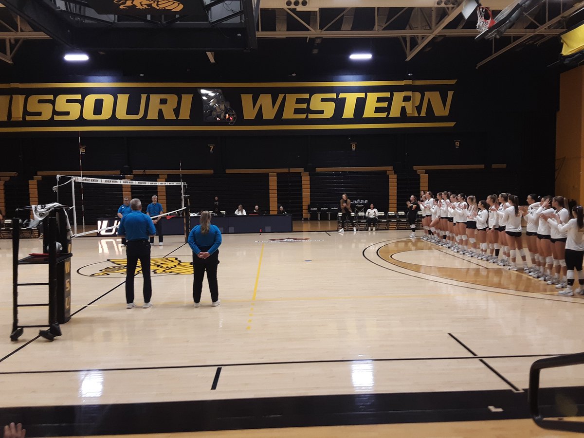 mattdotta1's tweet photo. At a college volleyball game.  Real entertainment. https://t.co/Iajg3bq4lc