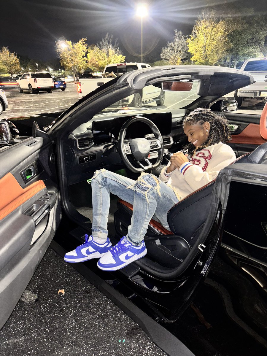 BlessedupZ's tweet photo. Picture perfect , I ain’t even need a frame 💙 https://t.co/4oTtuyVAof