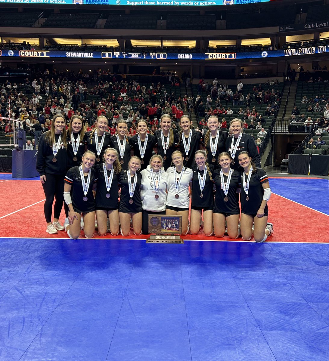 The Tiger Volleyball team capped off an incredible season with a 3rd Place finish at the State Tournament beating Stewartville 25-13, 25-15, 25-20. 🧡