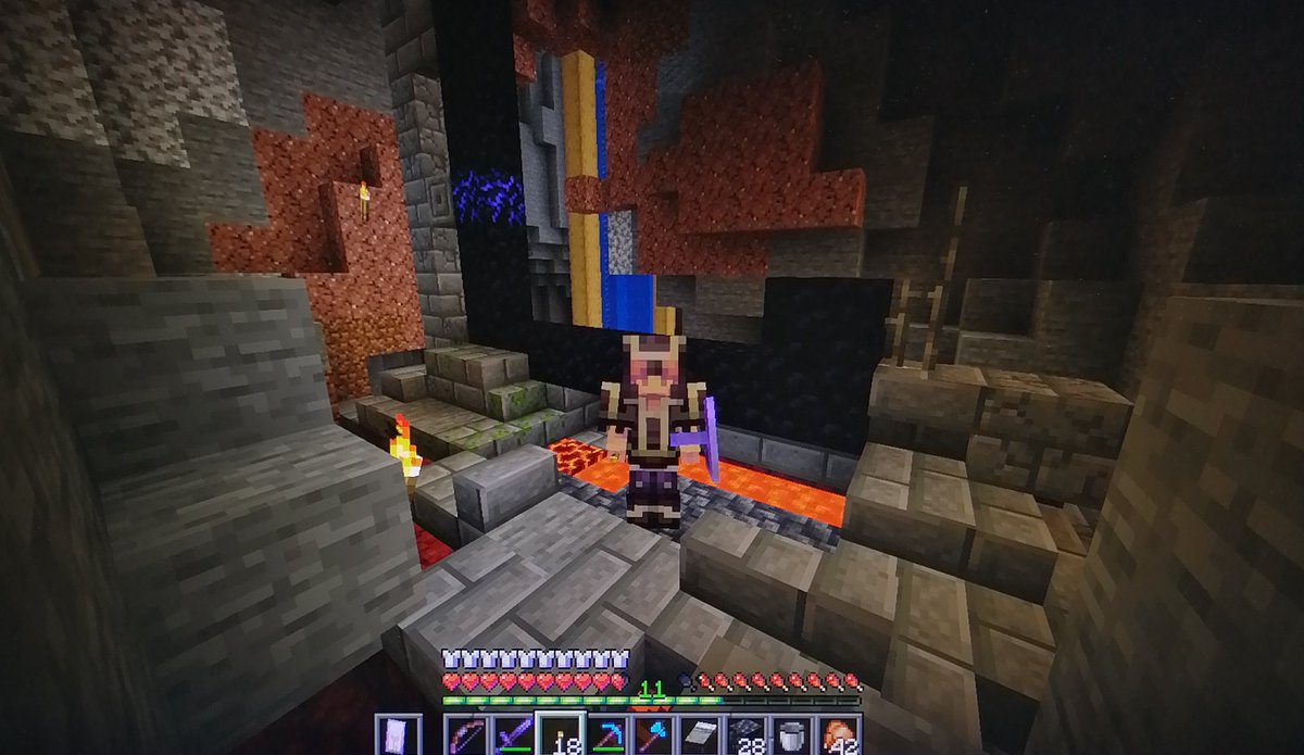 seabunny_7's tweet image. Minecraft ⛏️ ── ⋆ semana 394?

#CSMP Esta semana fue de sufrimiento, bronca y dolor, pero igual les dejo fotitos de mi cubita full netherita &amp;gt;:3 (igualmemueroacadarato)