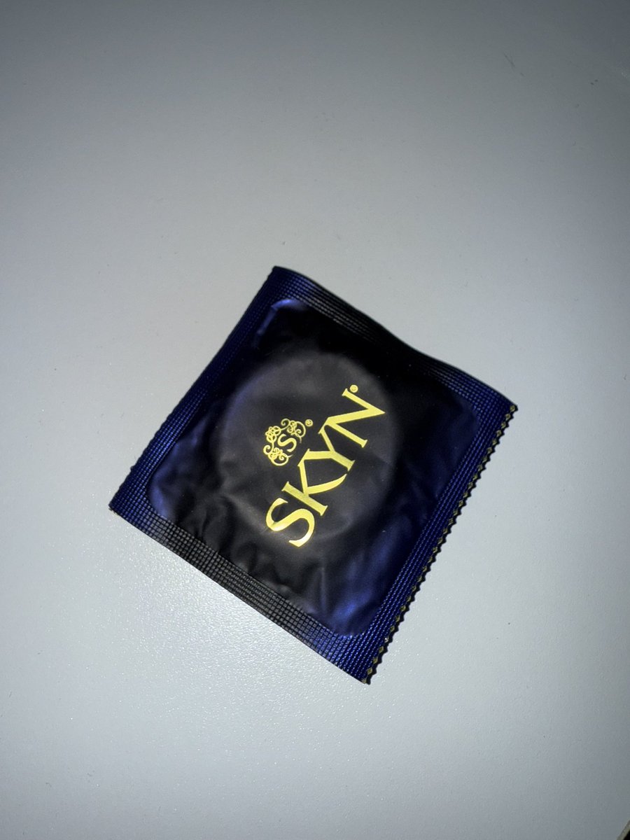 HermosilloSex's tweet photo. SKYN premium 🥵

Sin látex, ultra placer! Solo para los verdaderos reyes 🤴 

Confía a tu mejor amigo solo a los mejores, SKYN! 🍆

https://t.co/JvZN2yXXyC

#FunnyLoveShop #SexShop #SKYN #Condones #CondonesSkyn #Hermosillo #Sonora https://t.co/ZZFvUoEyIj