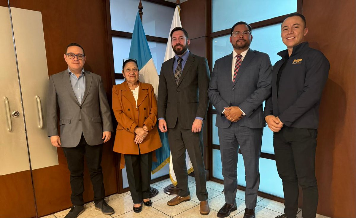 Gracias por la visita <a href="/MarkIvanyo/">Mark Ivanyo</a> , un placer compartir ideas y fortalecer los vínculos de cooperación. Estamos muy contentos con lo logrado hasta ahora y con la oportunidad de seguir trabajando por la justicia.

El futuro es prometedor. Gracias Dios.