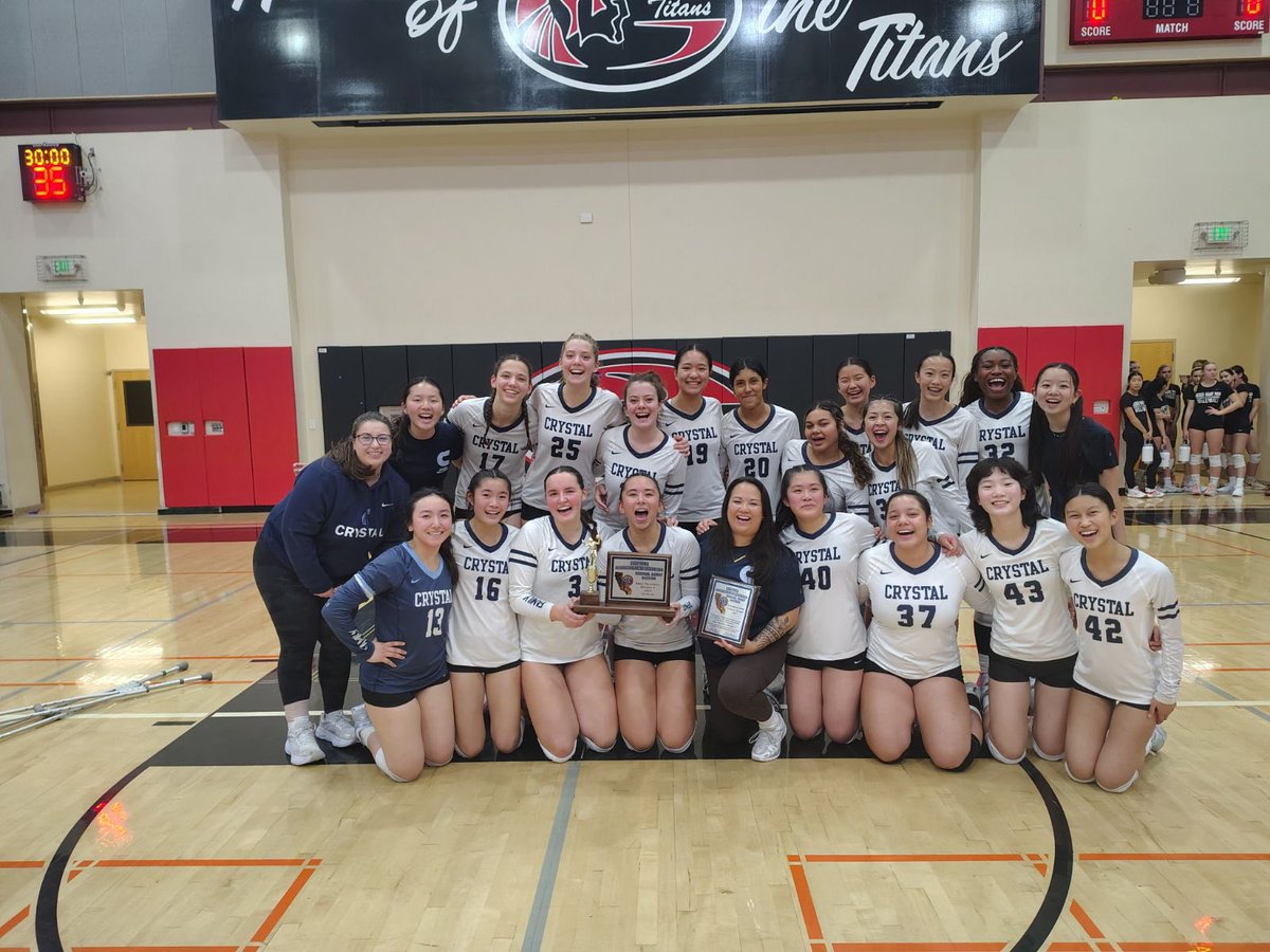 cifccs's tweet photo. Congratulations to Crystal Springs Uplands form winning the CCS Division V Girls Volleyball Championship over Summit Shasta by the score of 21-25, 26-24, 27-25 and 26-24. https://t.co/OaUTr7yvWN