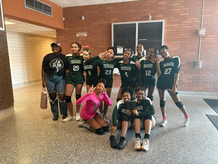 IowaColonyJH's tweet photo. Congrats to our 8th grade A team and 7th grade B team. Both teams won the consolation in the district volleyball tournament and today! https://t.co/OtIJetF7pS